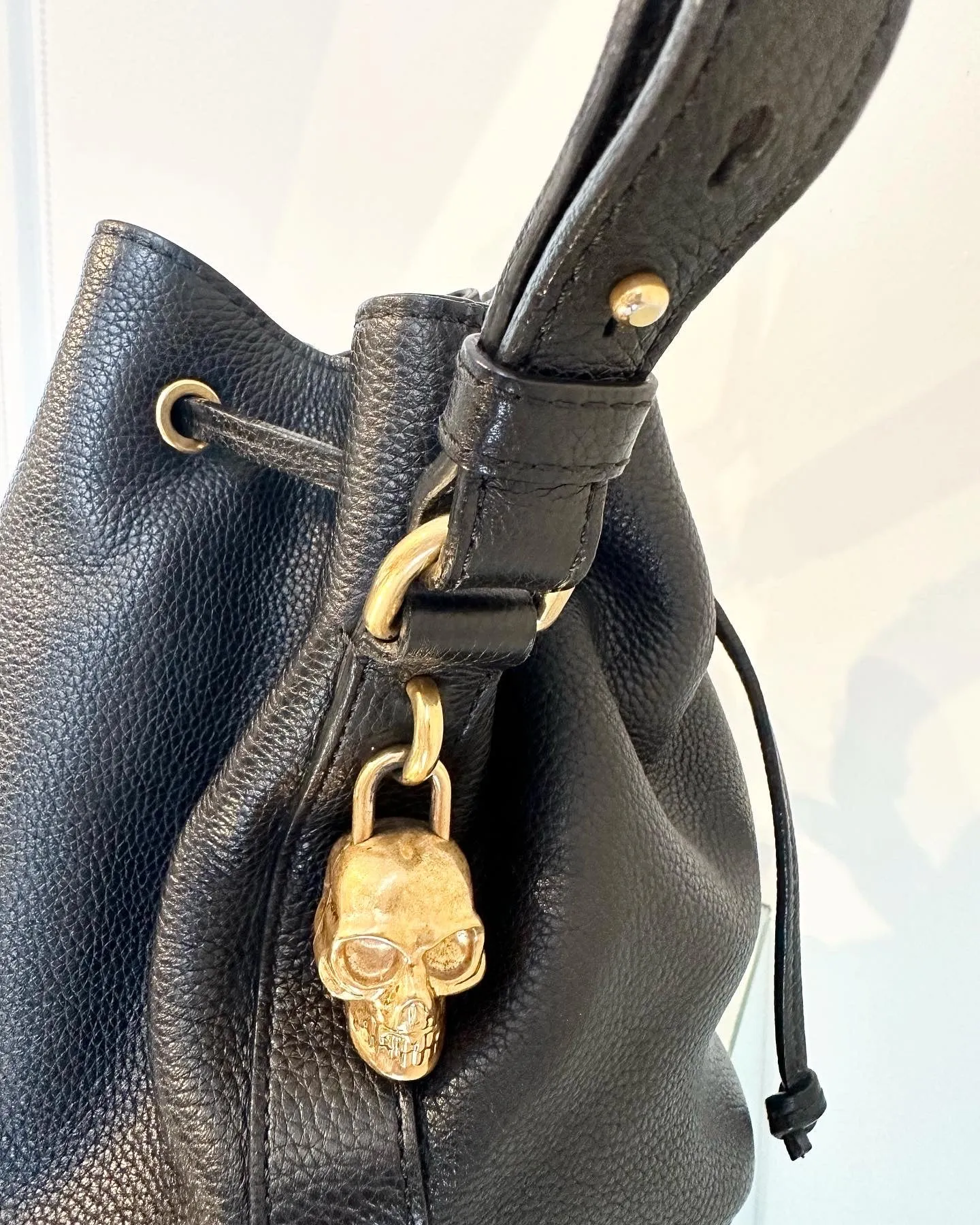 ALEXANDER MCQUEEN Padlock Skull Leather Bucket Bag