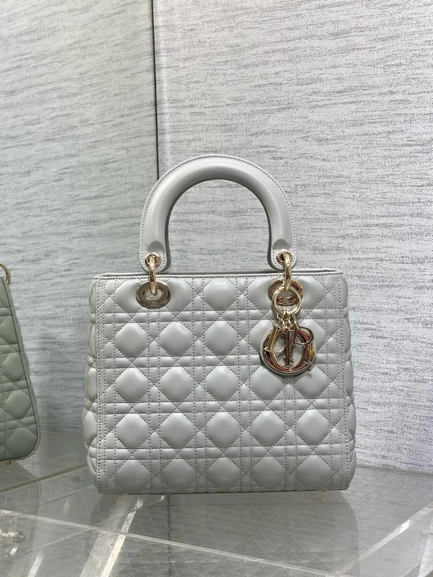 DR453 Medium Lady Dior Bag / HIGHEST QUALITY VERSION /  9.5x8.5x4.5inches