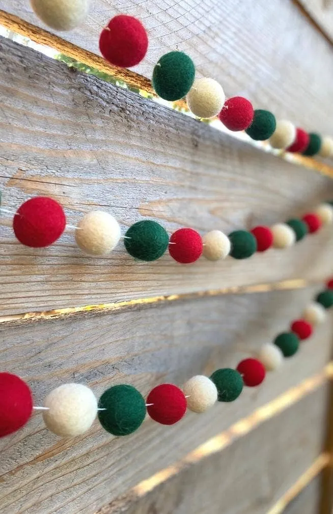 Handfelted Ball Garland - Turquoise