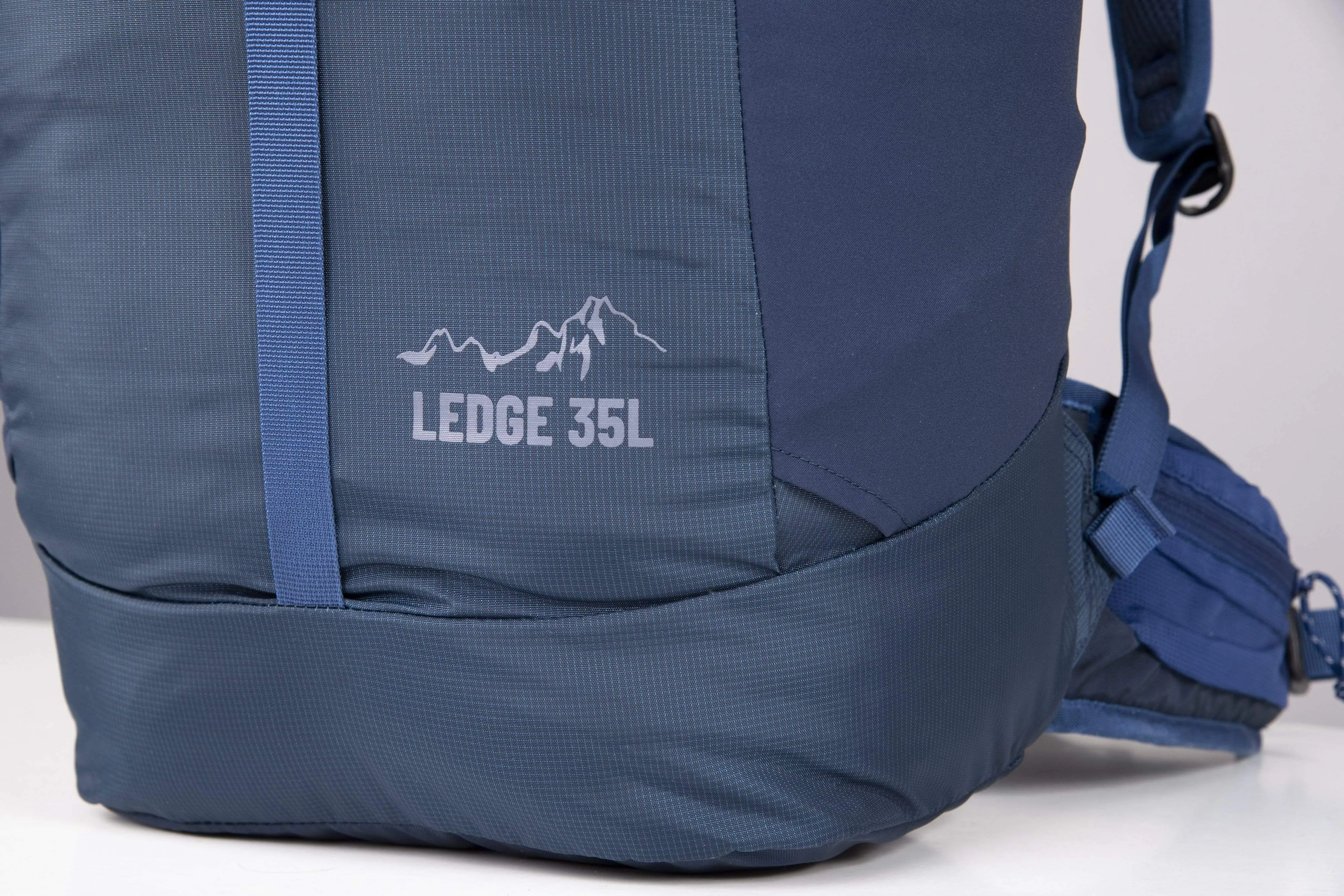 Ledge 35L