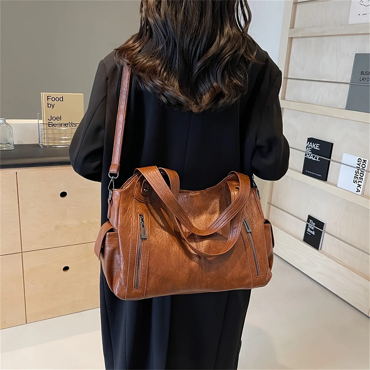 Soft Casual Women's PU Leather Tote Bag - Adjustable Strap Shoulder Bag with Zipper Closure, Spacious Vintage Style Handbag for Work and Commuting